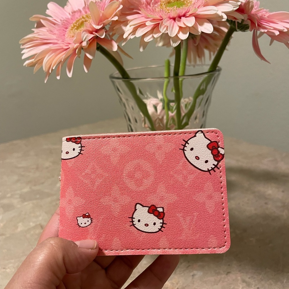 Hello Kitty card holder